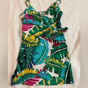 Women’s tropical wrap dress size medium
